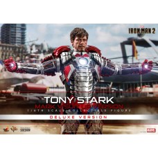 Iron Man 2 - Tony Stark (Mark V Suit Up Version) Deluxe